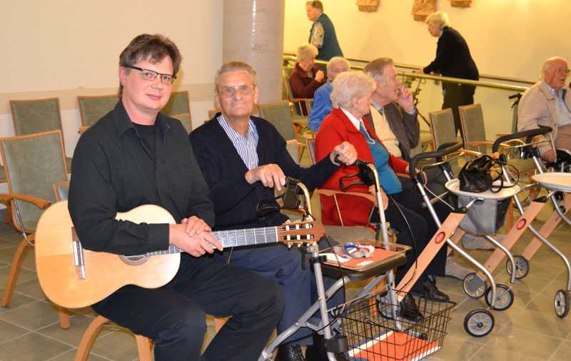 Gitarrenmusik in sozialen Einrichtungen - André Cezanne (Foto: Marcus Rohde)