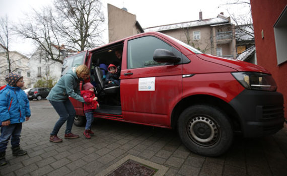 Bus für Lebenshilfe Foto: Guido Schiek