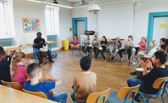 SchuleKreativ "Trommeln als Dialog" (Foto: Katharina Roß)