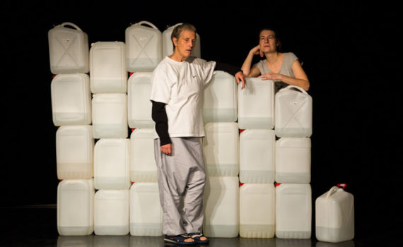 "Was soll man denn tun in dieser verdammten Welt" (Theater Moller Haus)
